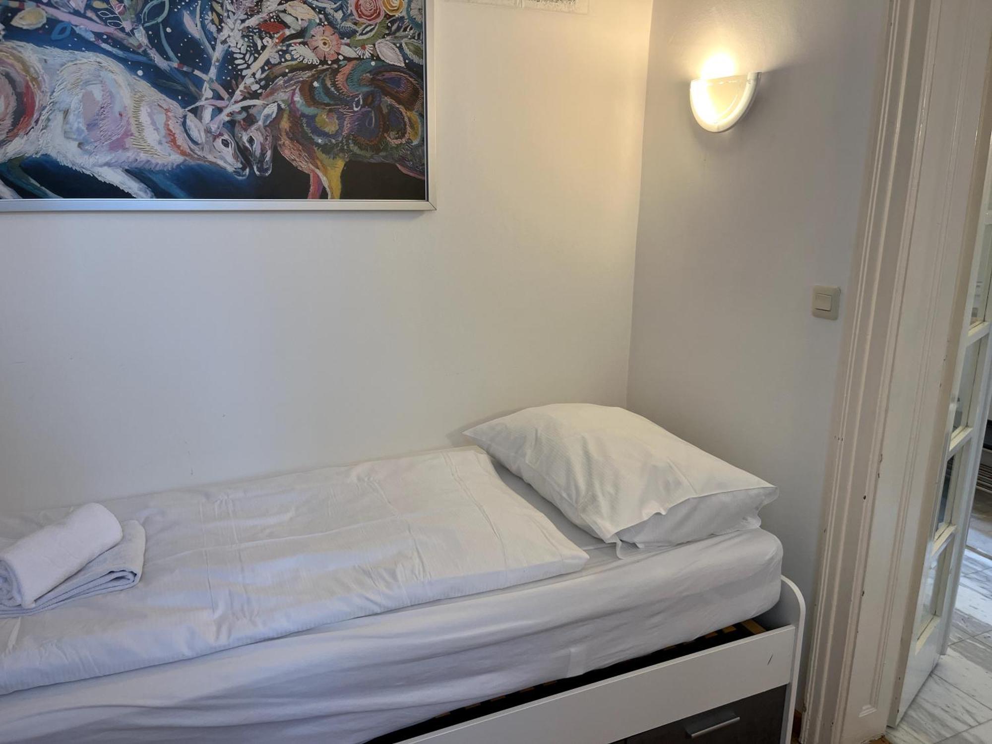 Cozy Two-bedroom Near Metro * Vienna