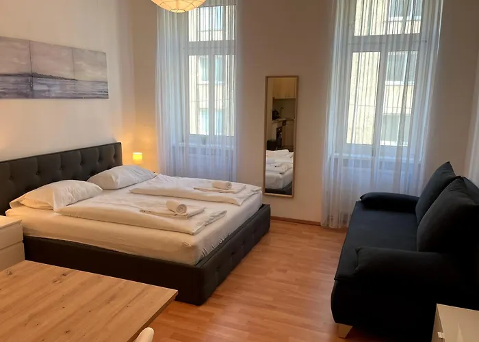 Cozy Two-Bedroom Apartment Near Metro