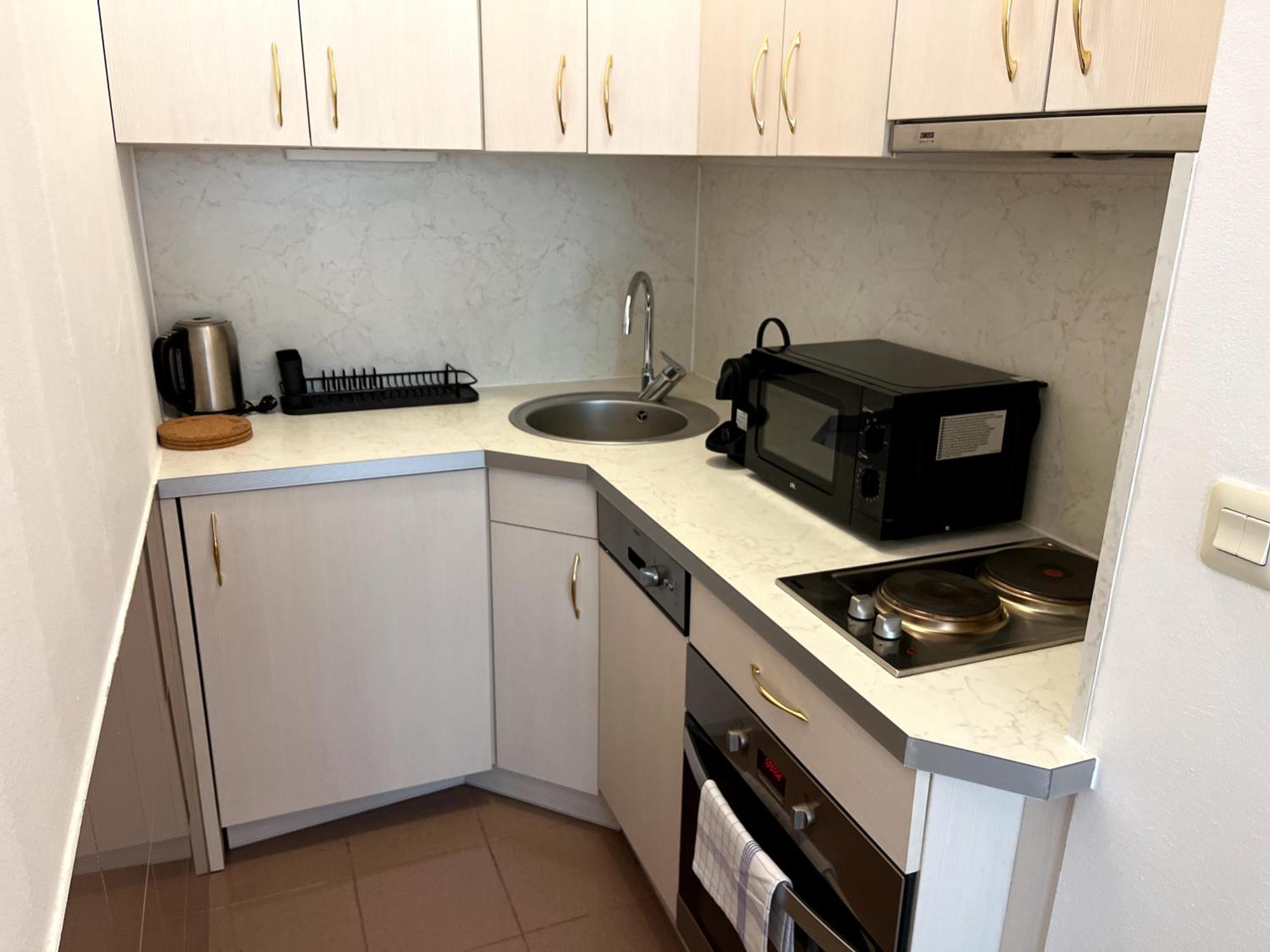 Apartment Cozy Two-bedroom Near Metro *